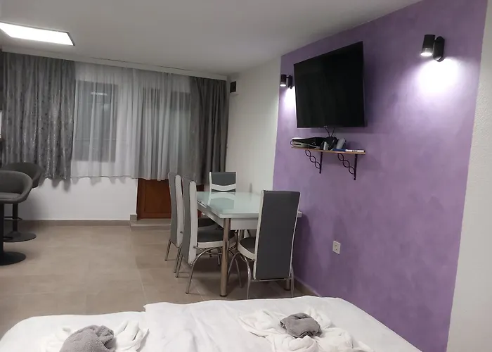 בית נופש на село דבין