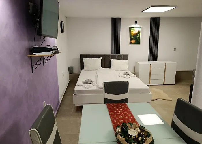 на село דבין